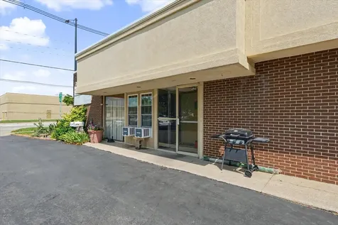 2112 North Market Street Champaign IL 61822