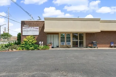 2112 North Market Street Champaign IL 61822