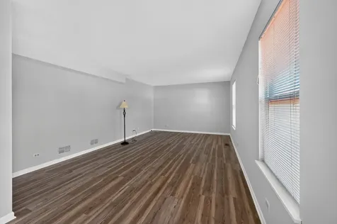 2640 Sycamore Drive Waukegan IL 60085