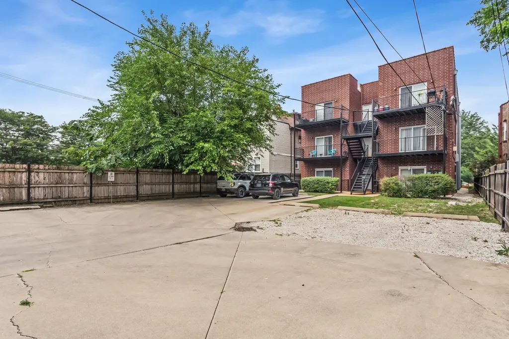 25 North Menard Avenue Chicago IL 60644