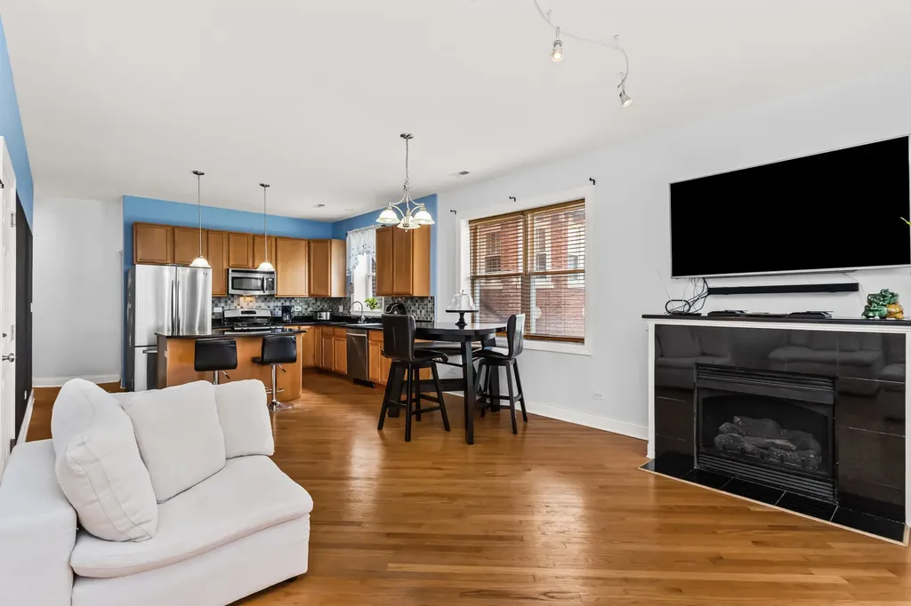 25 North Menard Avenue Chicago IL 60644