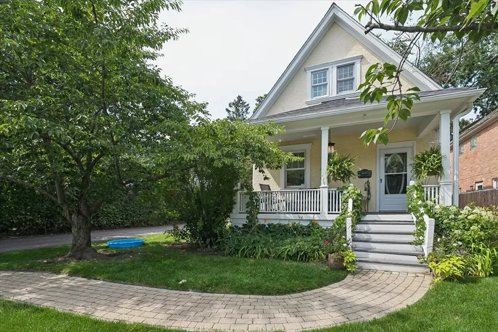 692 Cherry Avenue Lake Forest IL 60045