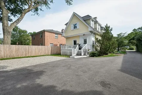 692 Cherry Avenue Lake Forest IL 60045