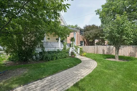 692 Cherry Avenue Lake Forest IL 60045