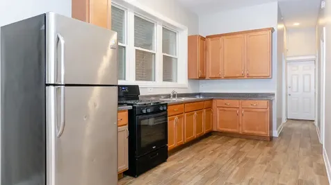 915 West 32nd Street Chicago IL 60608