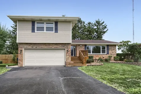 816 West Heritage Drive Addison IL 60101
