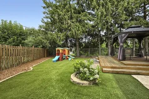 816 West Heritage Drive Addison IL 60101