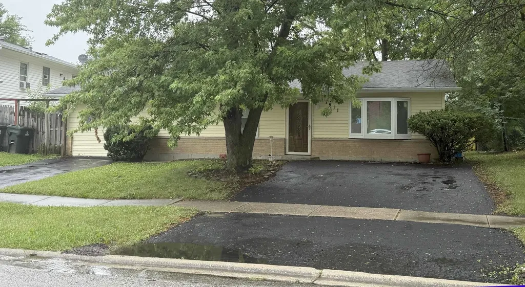 17511 Winston Drive Country Club Hills IL 60478