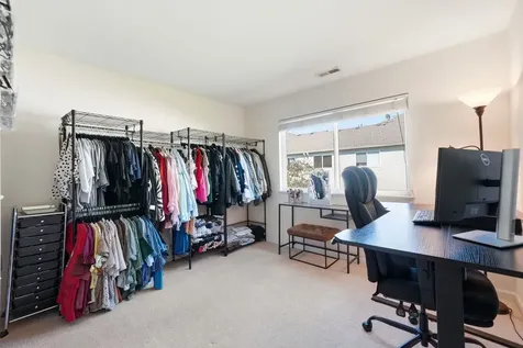 383 Jamestown Court Aurora IL 60502