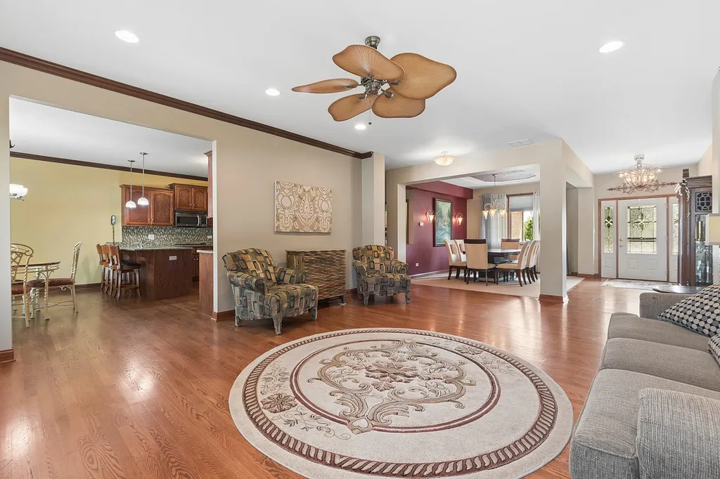 2310 Bluestone Bay Drive New Lenox IL 60451