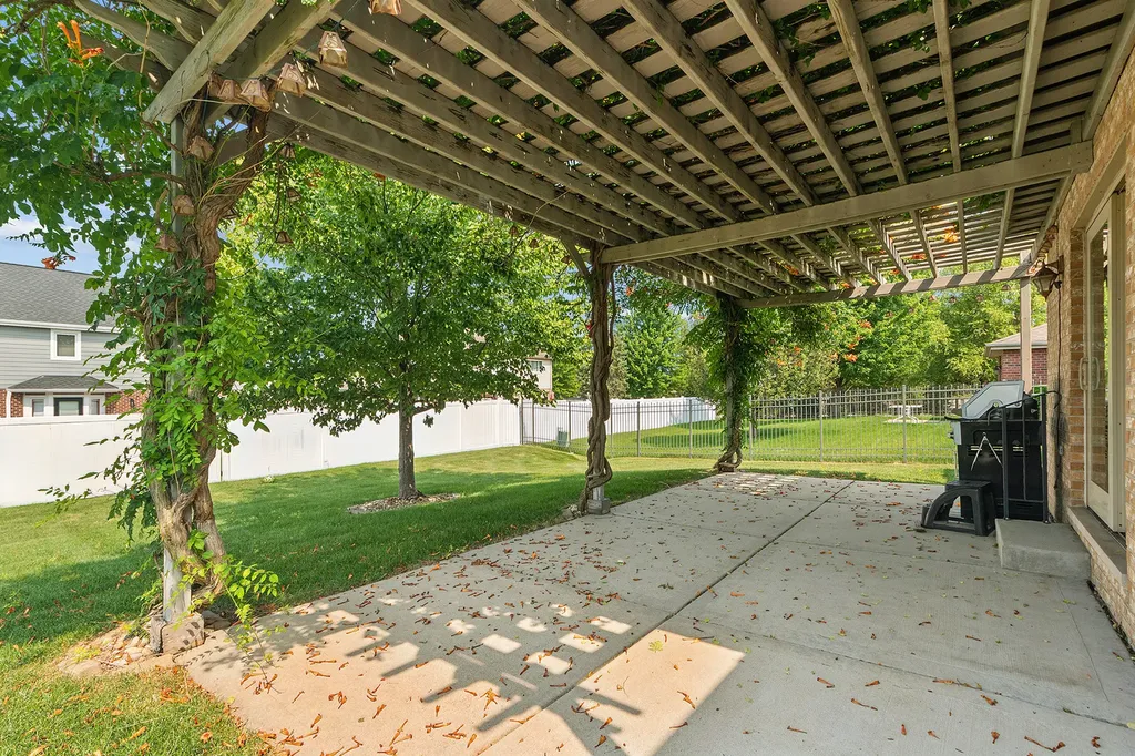 2310 Bluestone Bay Drive New Lenox IL 60451