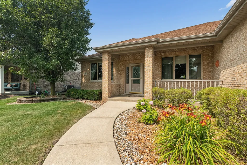 2310 Bluestone Bay Drive New Lenox IL 60451