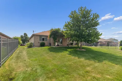 2310 Bluestone Bay Drive New Lenox IL 60451