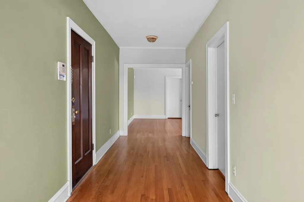 438 North Main Street Glen Ellyn IL 60137