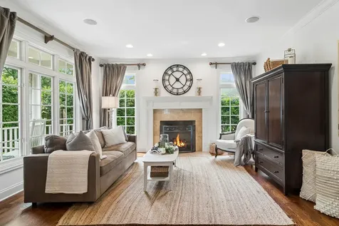 1600 North Vail Avenue Arlington Heights IL 60004