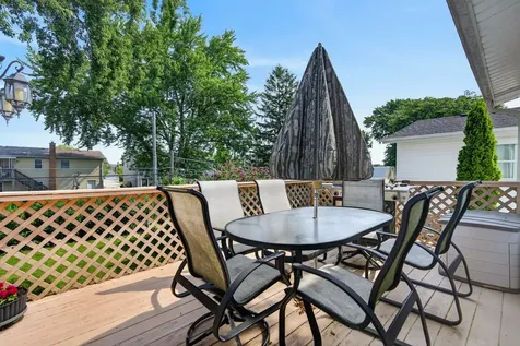 1814 West Catalpa Lane Mount Prospect IL 60056