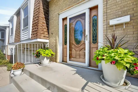 1814 West Catalpa Lane Mount Prospect IL 60056