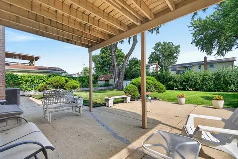 1814 West Catalpa Lane Mount Prospect IL 60056