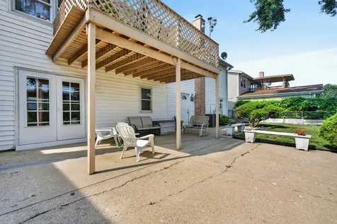 1814 West Catalpa Lane Mount Prospect IL 60056