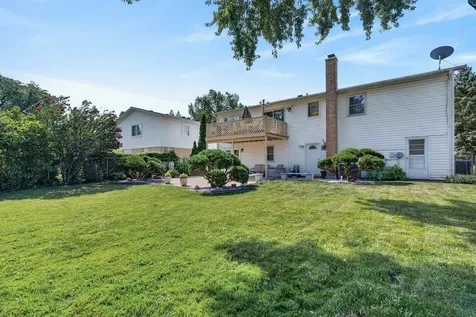 1814 West Catalpa Lane Mount Prospect IL 60056