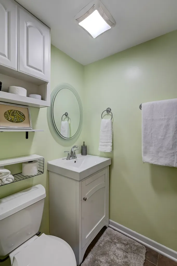 2401 Brunswick Circle Woodridge IL 60517