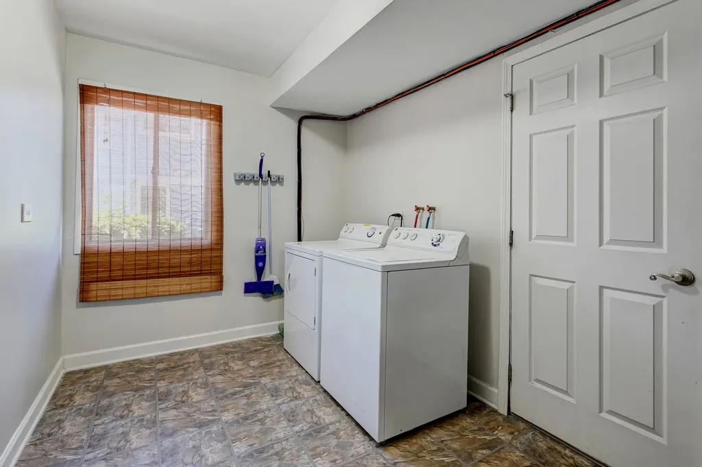 2401 Brunswick Circle Woodridge IL 60517