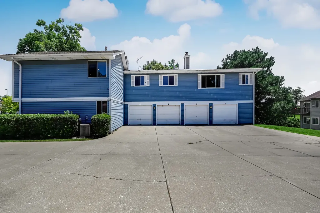 2401 Brunswick Circle Woodridge IL 60517