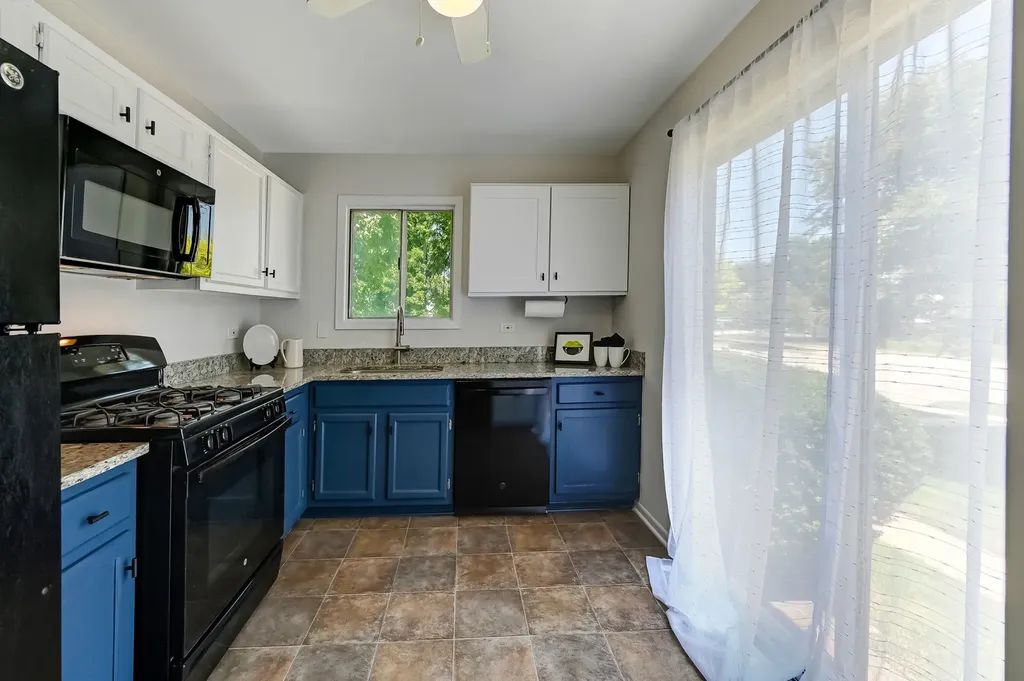 2401 Brunswick Circle Woodridge IL 60517
