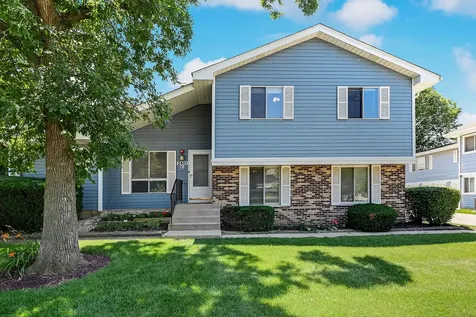 2401 Brunswick Circle Woodridge IL 60517