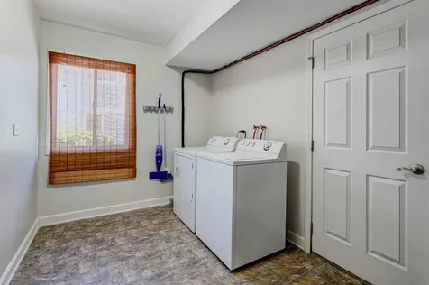 2401 Brunswick Circle Woodridge IL 60517