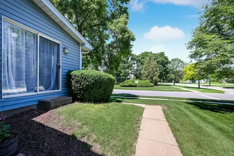 2401 Brunswick Circle Woodridge IL 60517
