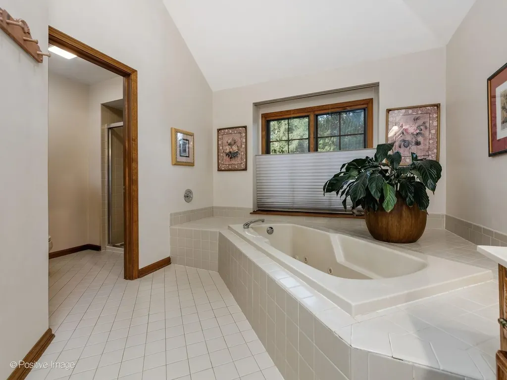 1381 Champion Forest Court Wheaton IL 60187