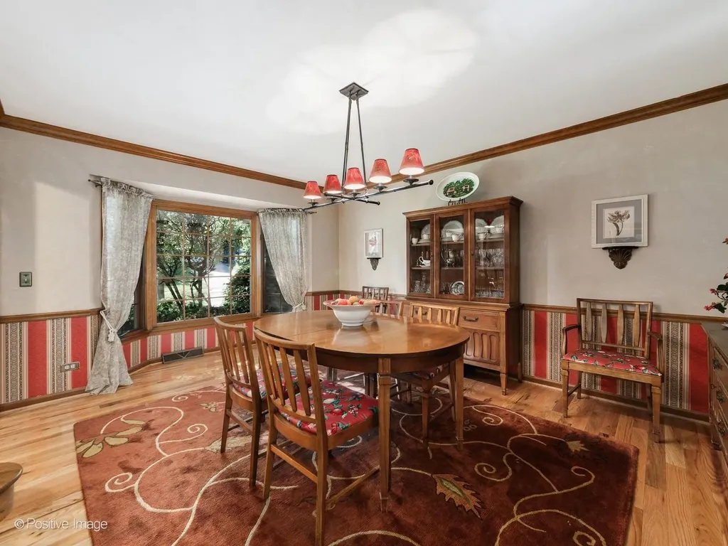 1381 Champion Forest Court Wheaton IL 60187