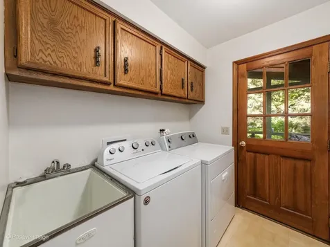 1381 Champion Forest Court Wheaton IL 60187
