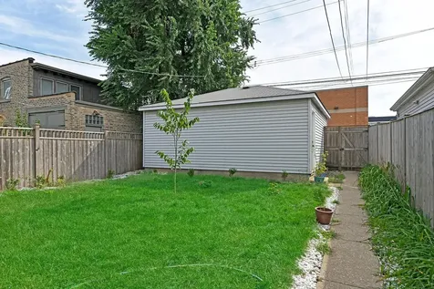 2735 North Mozart Street Chicago IL 60647