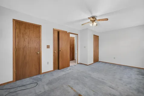1174 46TH Avenue East Moline IL 61244