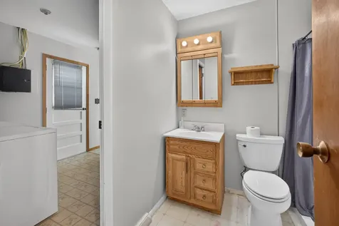 1174 46TH Avenue East Moline IL 61244