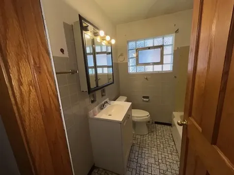 14436 South Michigan Avenue Riverdale IL 60827