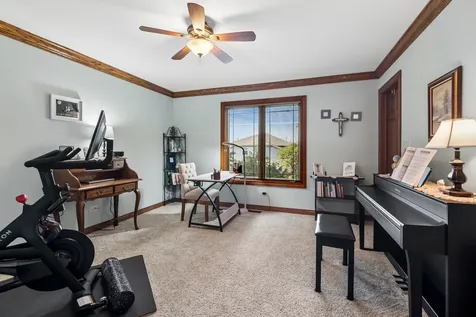 17022 Marilyn Drive Tinley Park IL 60477