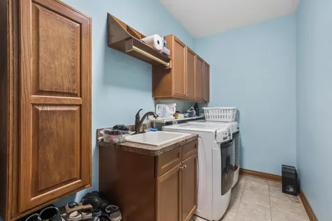 17022 Marilyn Drive Tinley Park IL 60477