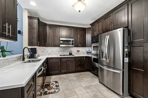 17022 Marilyn Drive Tinley Park IL 60477
