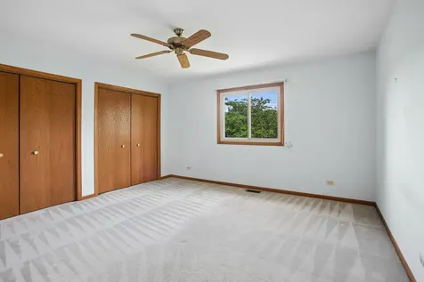 1280 North Aspen Way Addison IL 60101