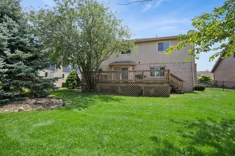 1280 North Aspen Way Addison IL 60101