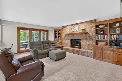 3305 West Nettle Creek Drive Morris IL 60450