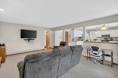 3305 West Nettle Creek Drive Morris IL 60450
