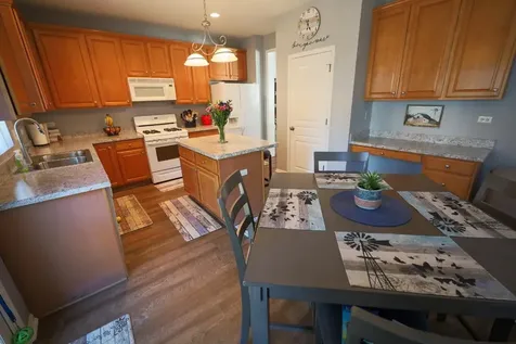 25133 West Gates Lane Plainfield IL 60585