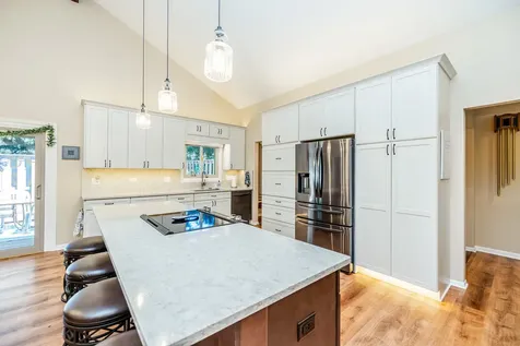 1312 North River Road Mount Prospect IL 60056