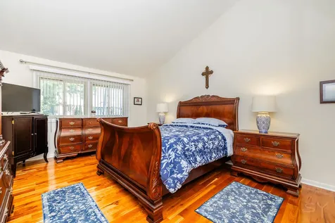 1312 North River Road Mount Prospect IL 60056