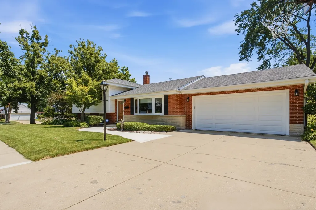 1125 61ST Street Downers Grove IL 60516