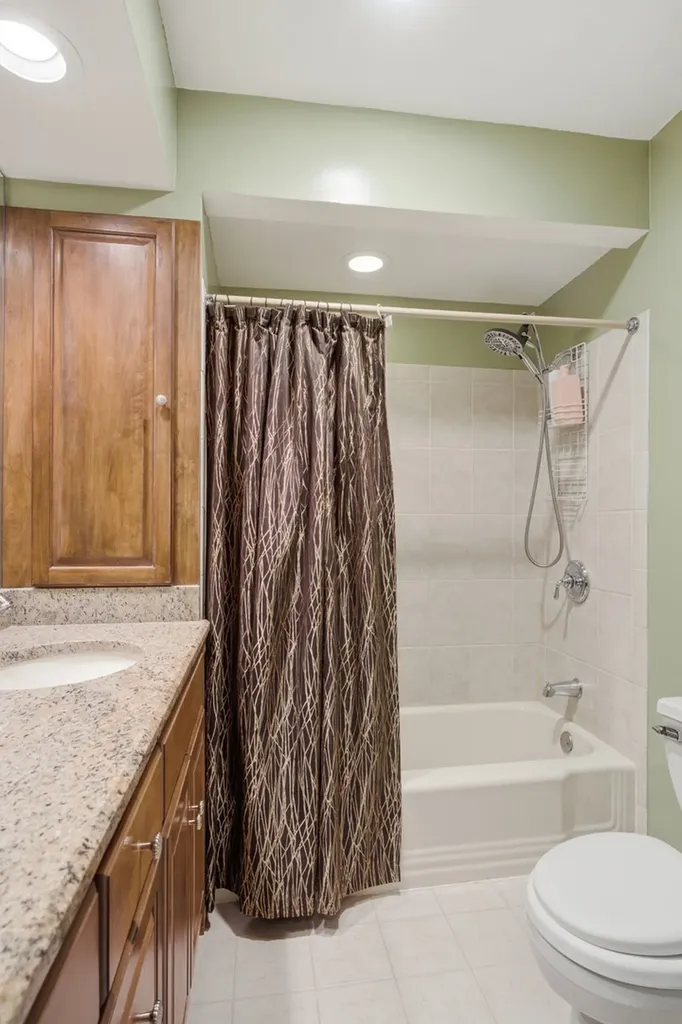 1125 61ST Street Downers Grove IL 60516